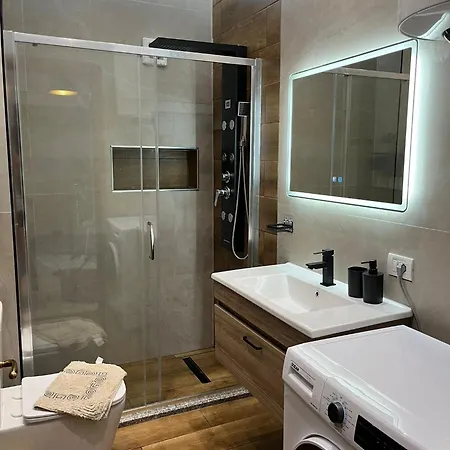 Theomar Δυρράχιο