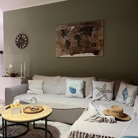 Theomar Apartment